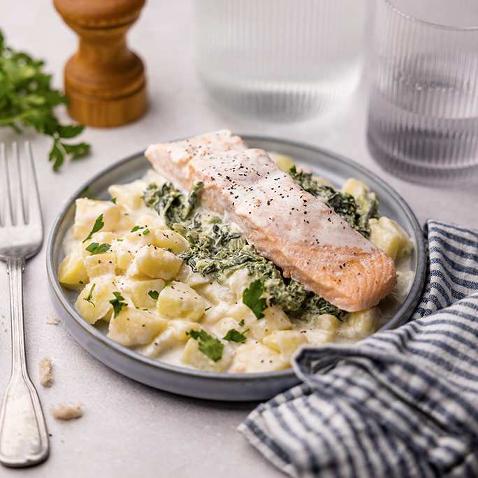 Saumon, pomme de terre et épinards, crème de Grana Padano